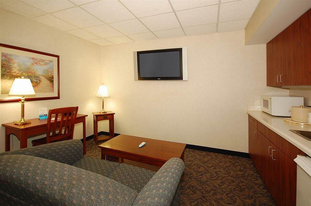 Hotel Baymont By Wyndham Des Moines Airport Zewnętrze zdjęcie