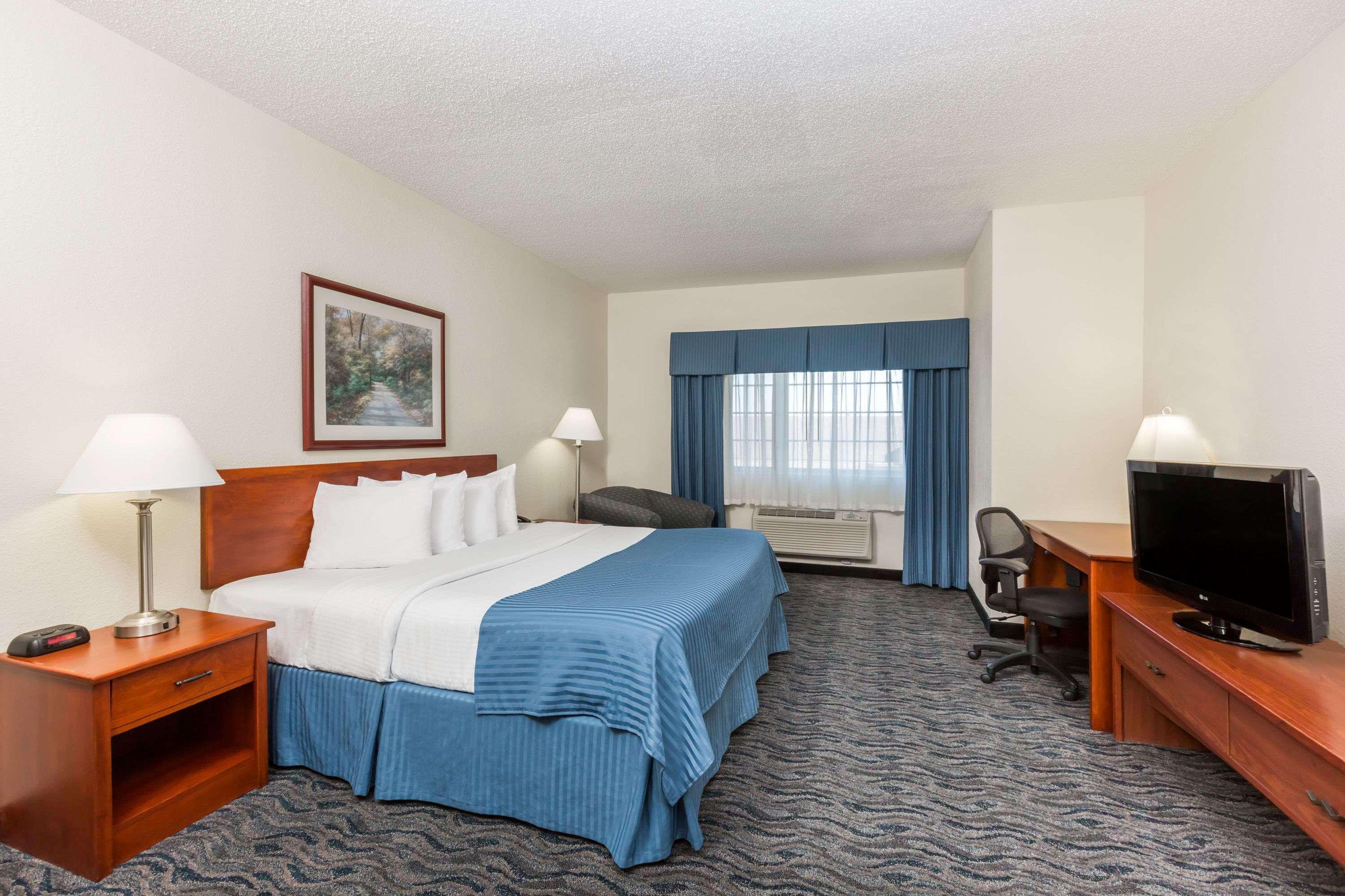 Hotel Baymont By Wyndham Des Moines Airport Zewnętrze zdjęcie
