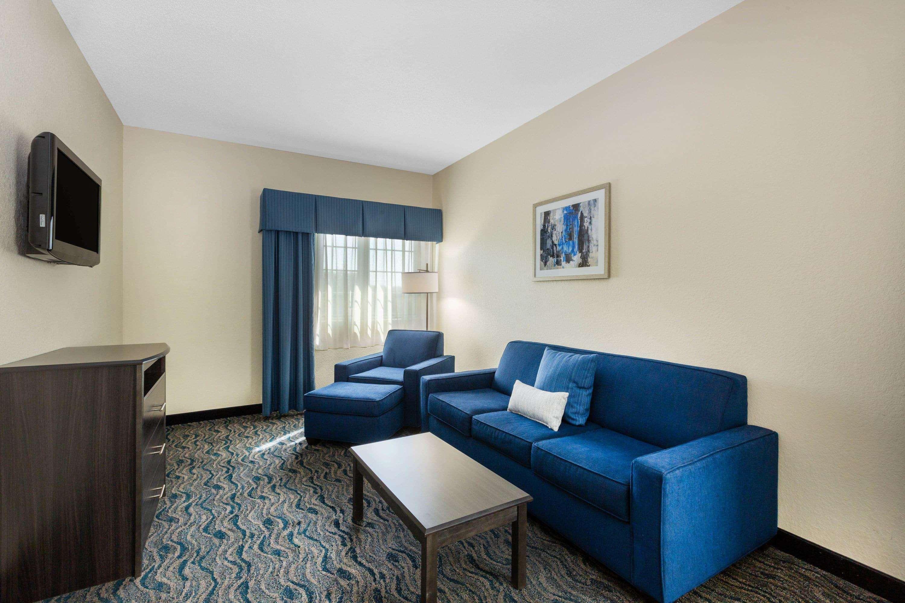 Hotel Baymont By Wyndham Des Moines Airport Zewnętrze zdjęcie