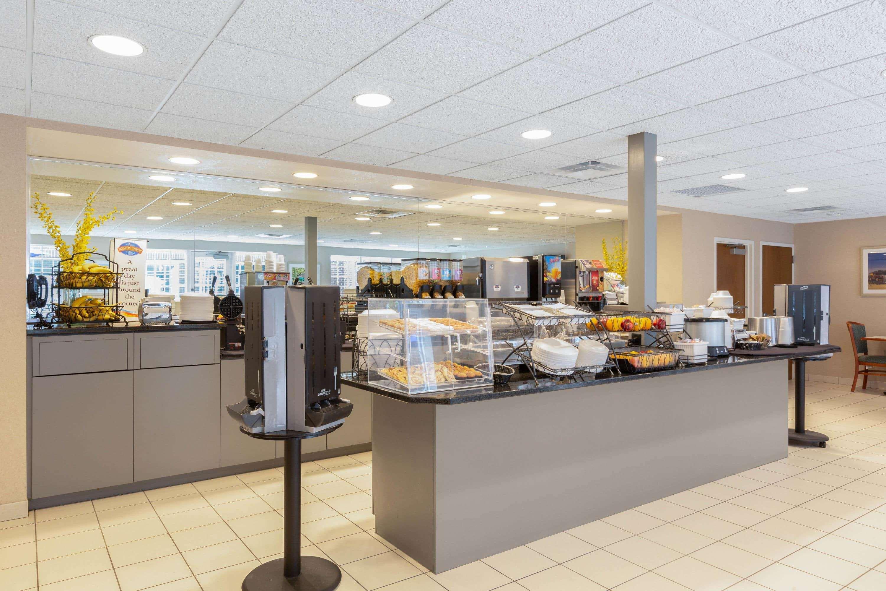 Hotel Baymont By Wyndham Des Moines Airport Zewnętrze zdjęcie