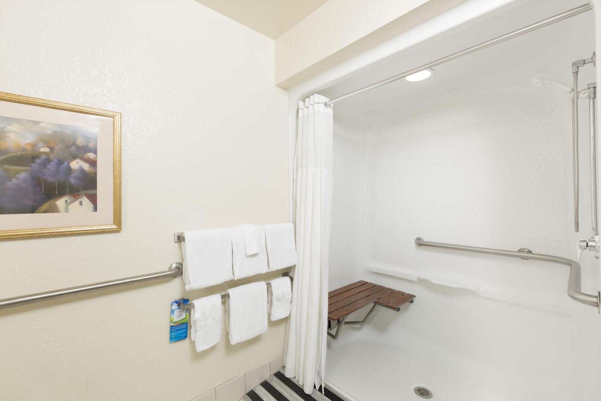 Hotel Baymont By Wyndham Des Moines Airport Pokój zdjęcie